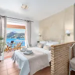 Niovi Seaview Apartment