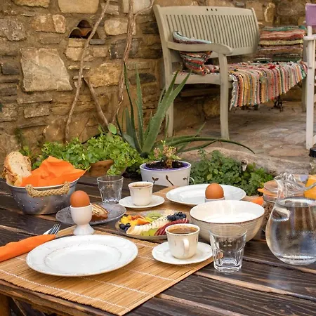 Niovi Seaview * أييوي أبوستولوي