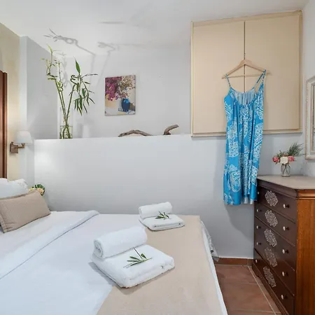 Apartment Niovi Seaview *