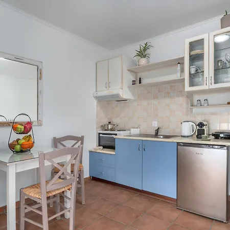 Apartment Niovi Seaview *