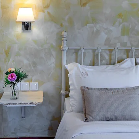 Niovi Seaview أييوي أبوستولوي