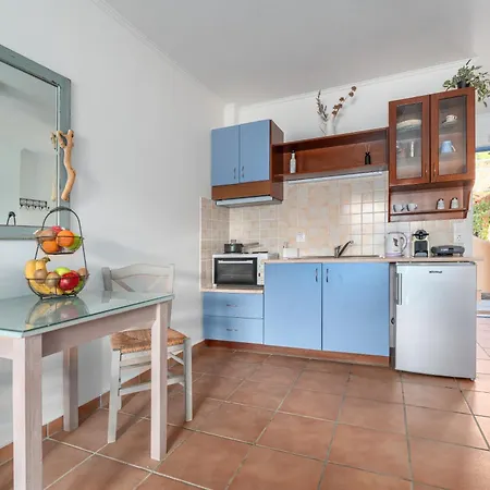 Apartment Niovi Seaview